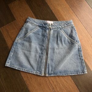 Kendall & Kylie Single Zip Jean Skirt